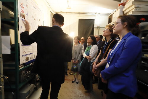 Visite du laboratoire de la fontaine FO1 au SYRTE par les membres du G7 recherche.